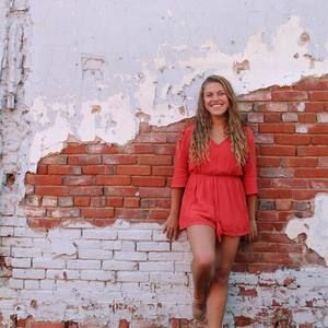 Meet your Posher, Francesca